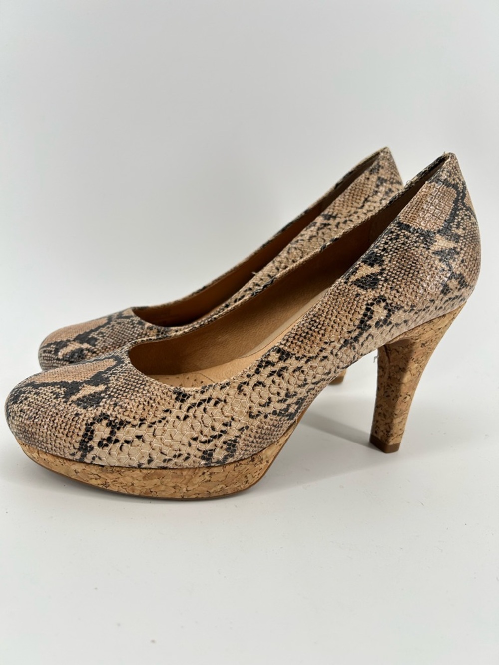 Snakeskin Patterned High Heels size 8 1/2 heel 3 1/2 inch